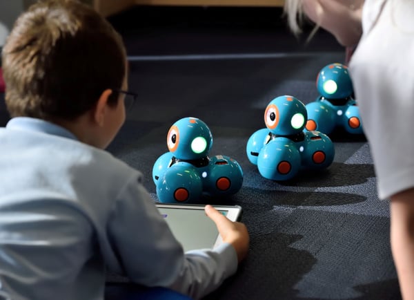 Hobby and toy ware robots Hobby and toy ware robots